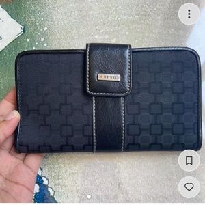 Nine West wallet